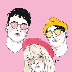 Meet your Posher, Monique